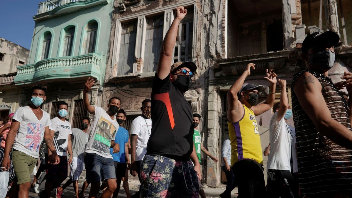 Na Kubě obnovili přístup k internetu, sociální sítě jsou ale nedostupné